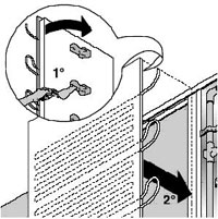 A panel felhelyezése, csavarozása a profilhoz.